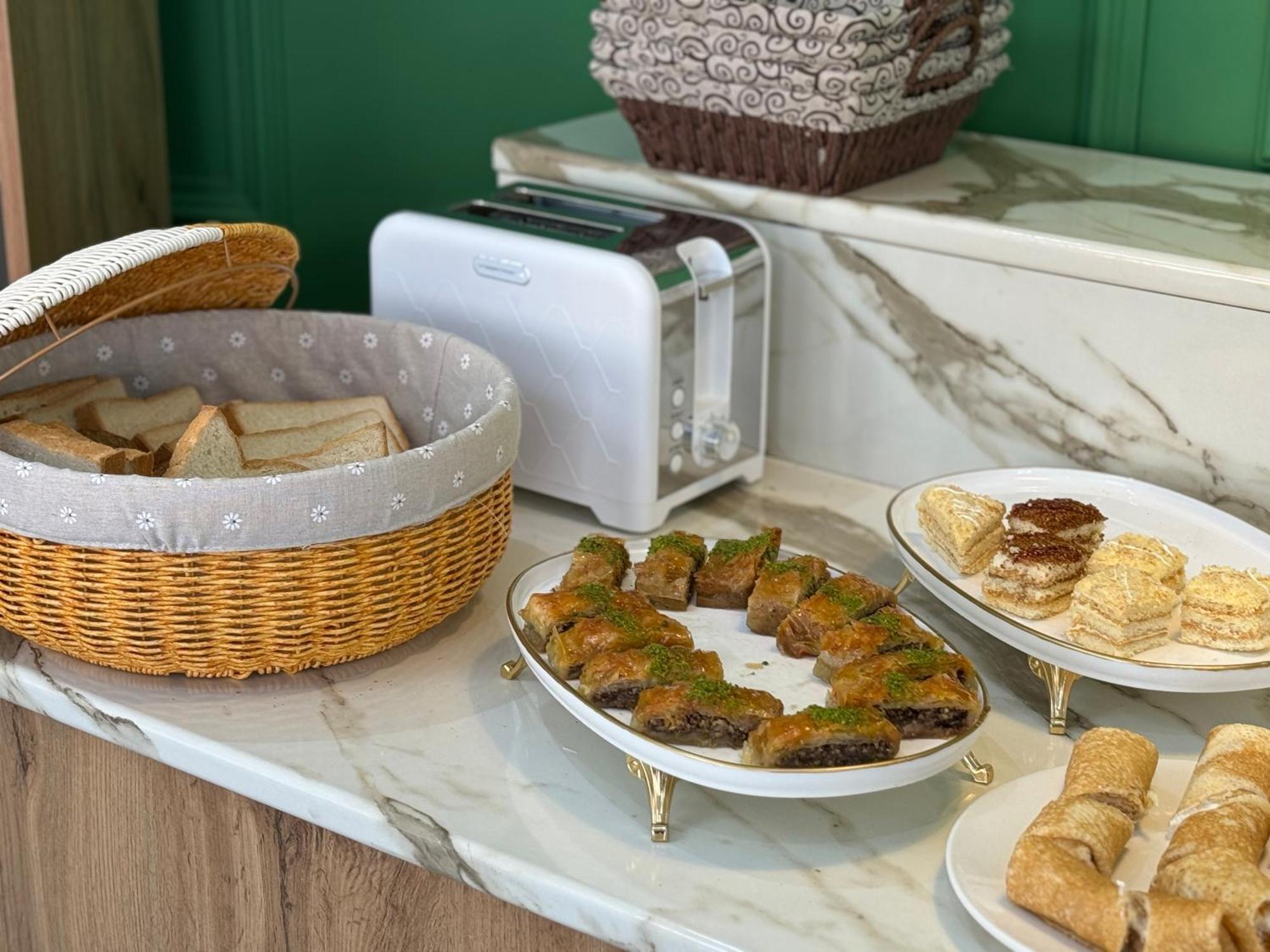 Royal Sebzor Hotel Ташкент Екстериор снимка